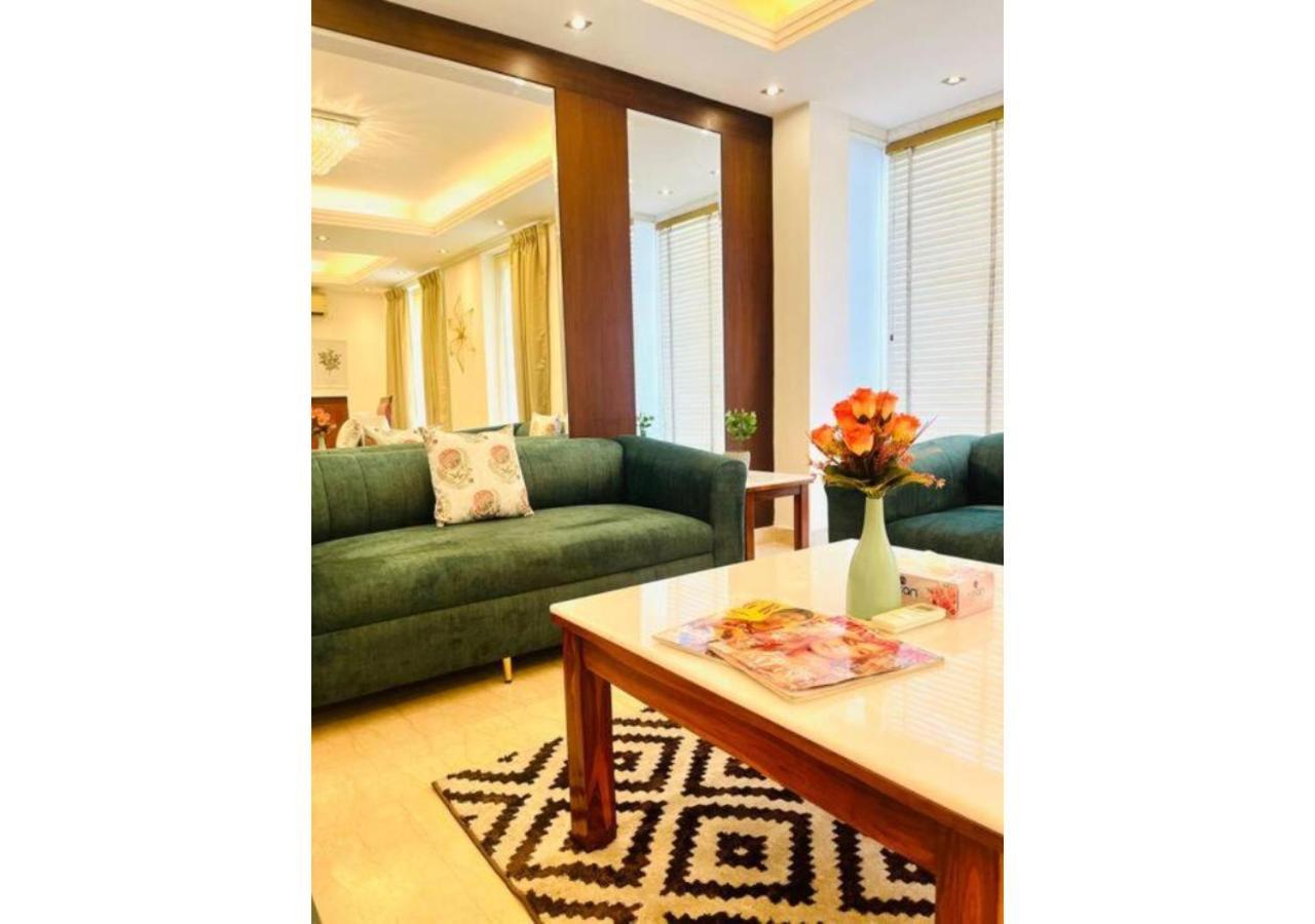 Apartment Bluo 4bhk Safdarjung Enclave - Balcony, Lift *