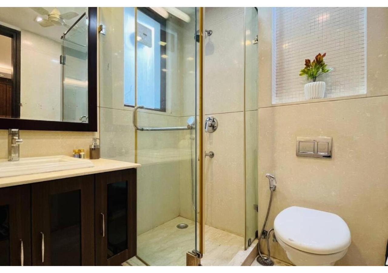 Bluo 4bhk Safdarjung Enclave - Balcony, Lift *